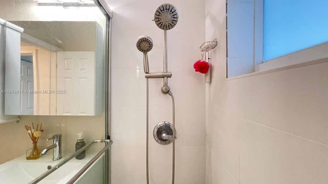 1445 NW 116th Ter, Miami, FL 33167 Photo