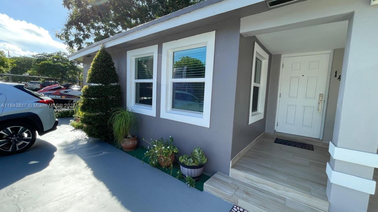 1445 NW 116th Ter, Miami, FL 33167 Photo