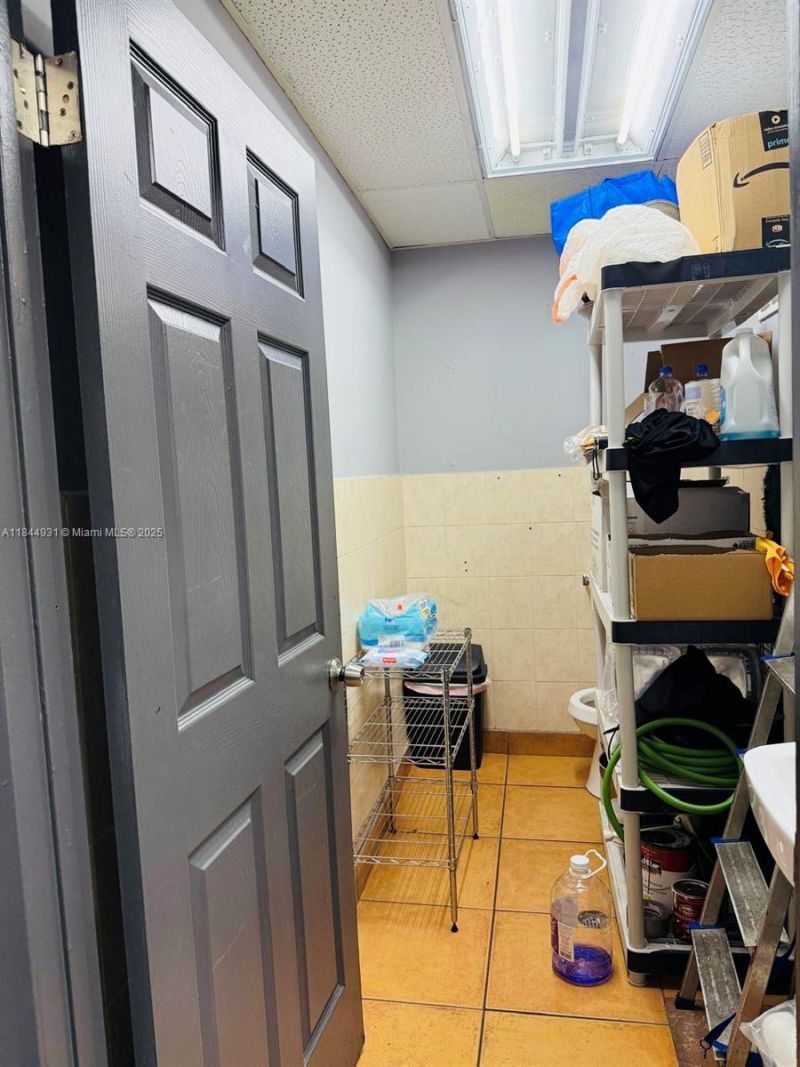 2114 W 68 St, Hialeah, FL 33016 Photo