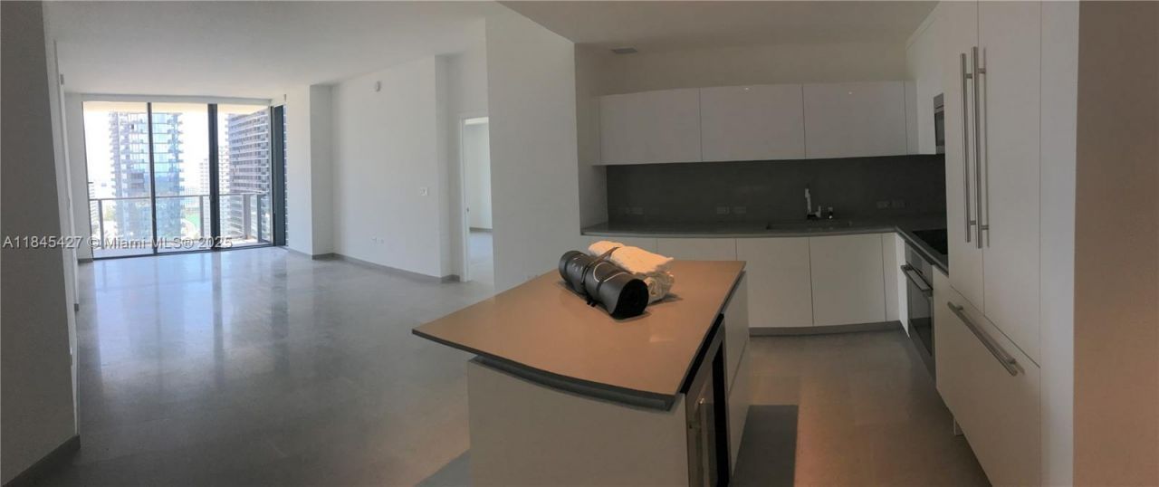 88 SW 7th St, Unit 2305, Miami, FL 33130 Photo