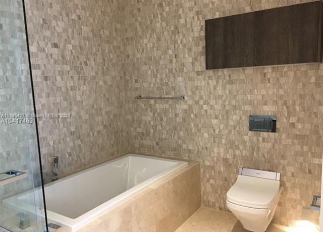 88 SW 7th St, Unit 2305, Miami, FL 33130 Photo