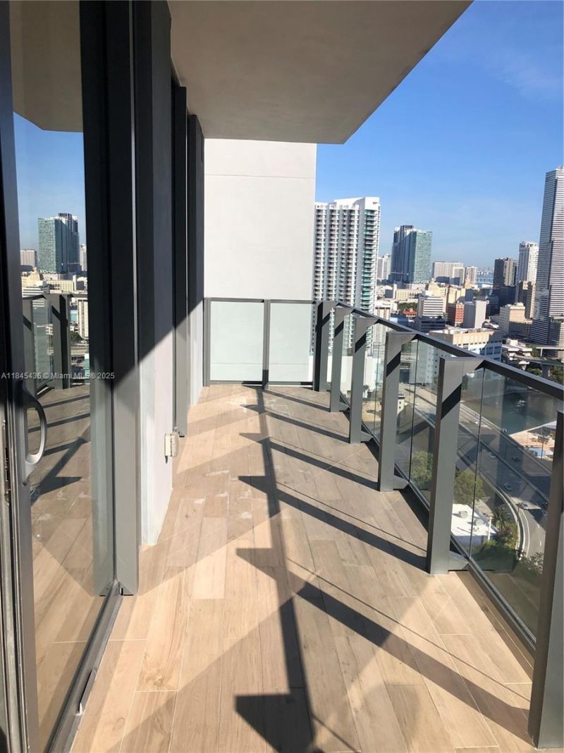 88 SW 7th St, Unit 2603, Miami, FL 33130 Photo