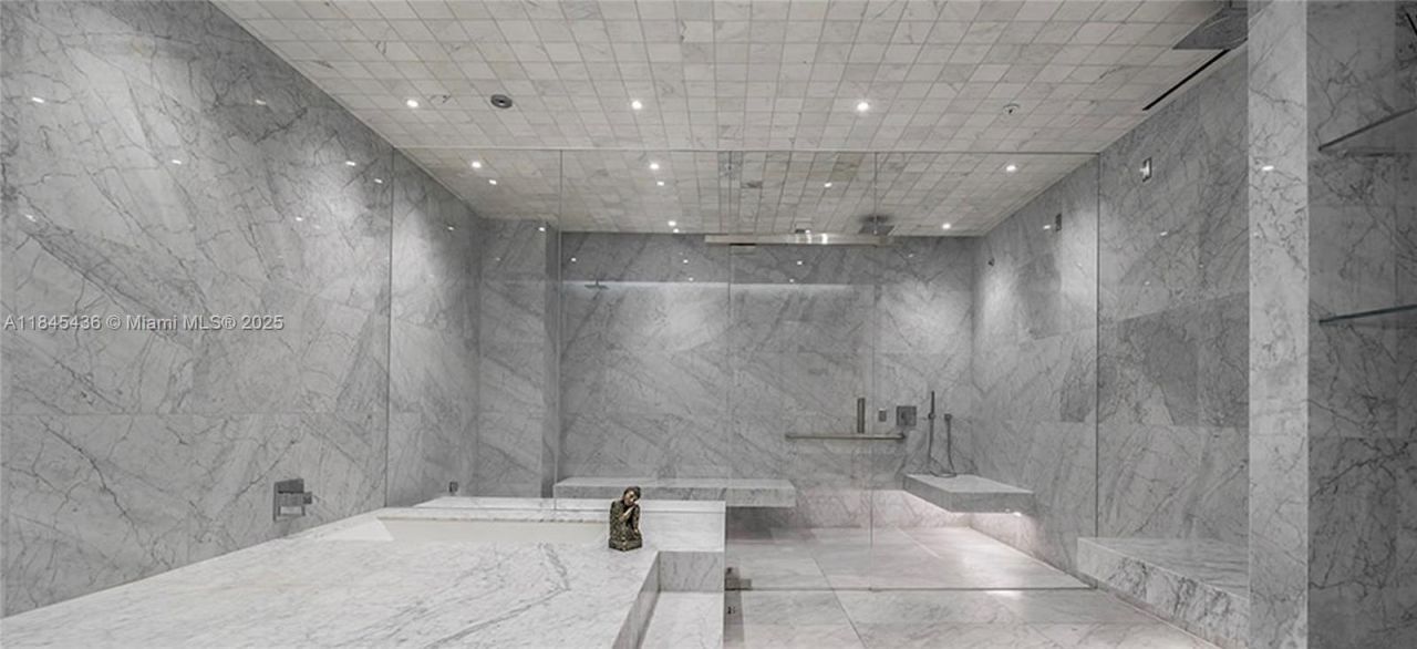 88 SW 7th St, Unit 2603, Miami, FL 33130 Photo