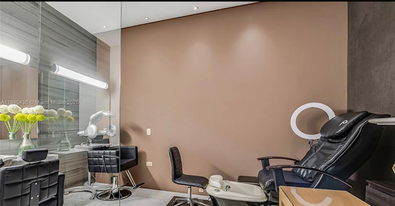 88 SW 7th St, Unit 2603, Miami, FL 33130 Photo