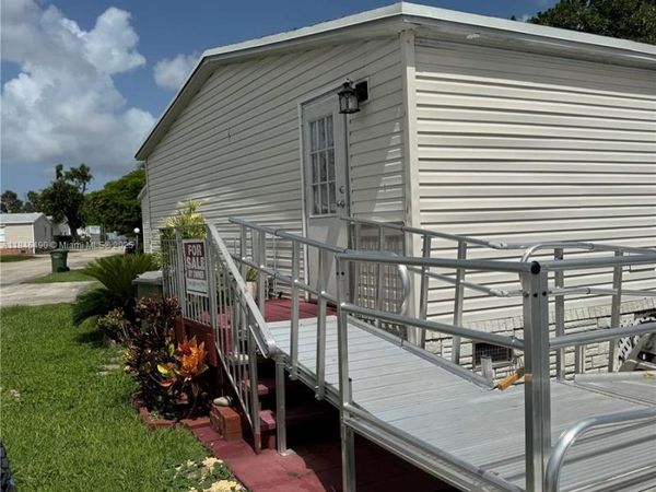 220 NE 12 ave 158, Homestead, FL 33030