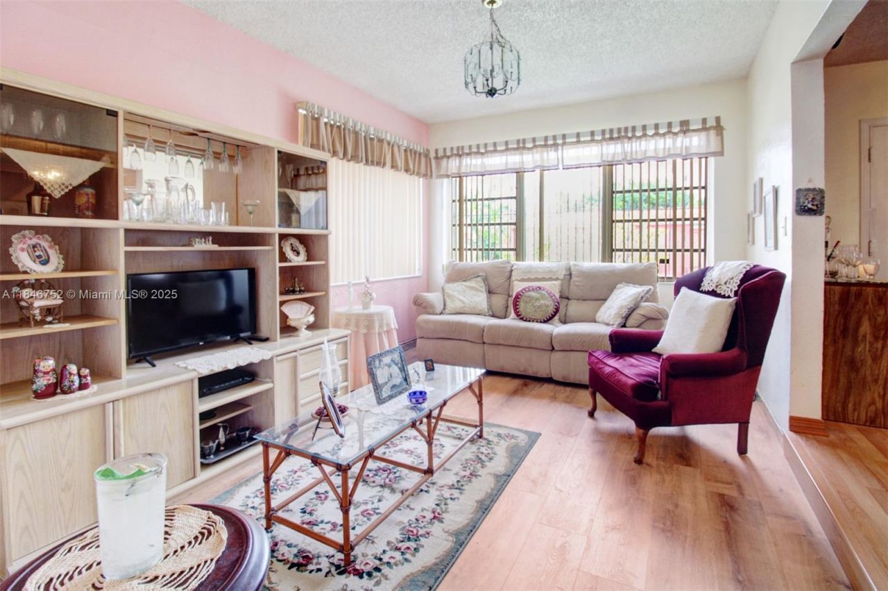 3600 NW 19th Ter, Miami, FL 33125 Photo