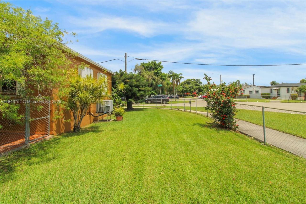 3600 NW 19th Ter, Miami, FL 33125 Photo