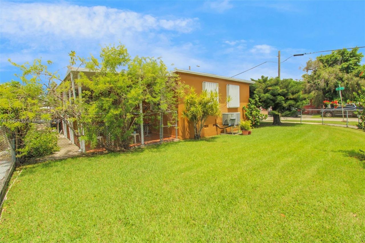 3600 NW 19th Ter, Miami, FL 33125 Photo