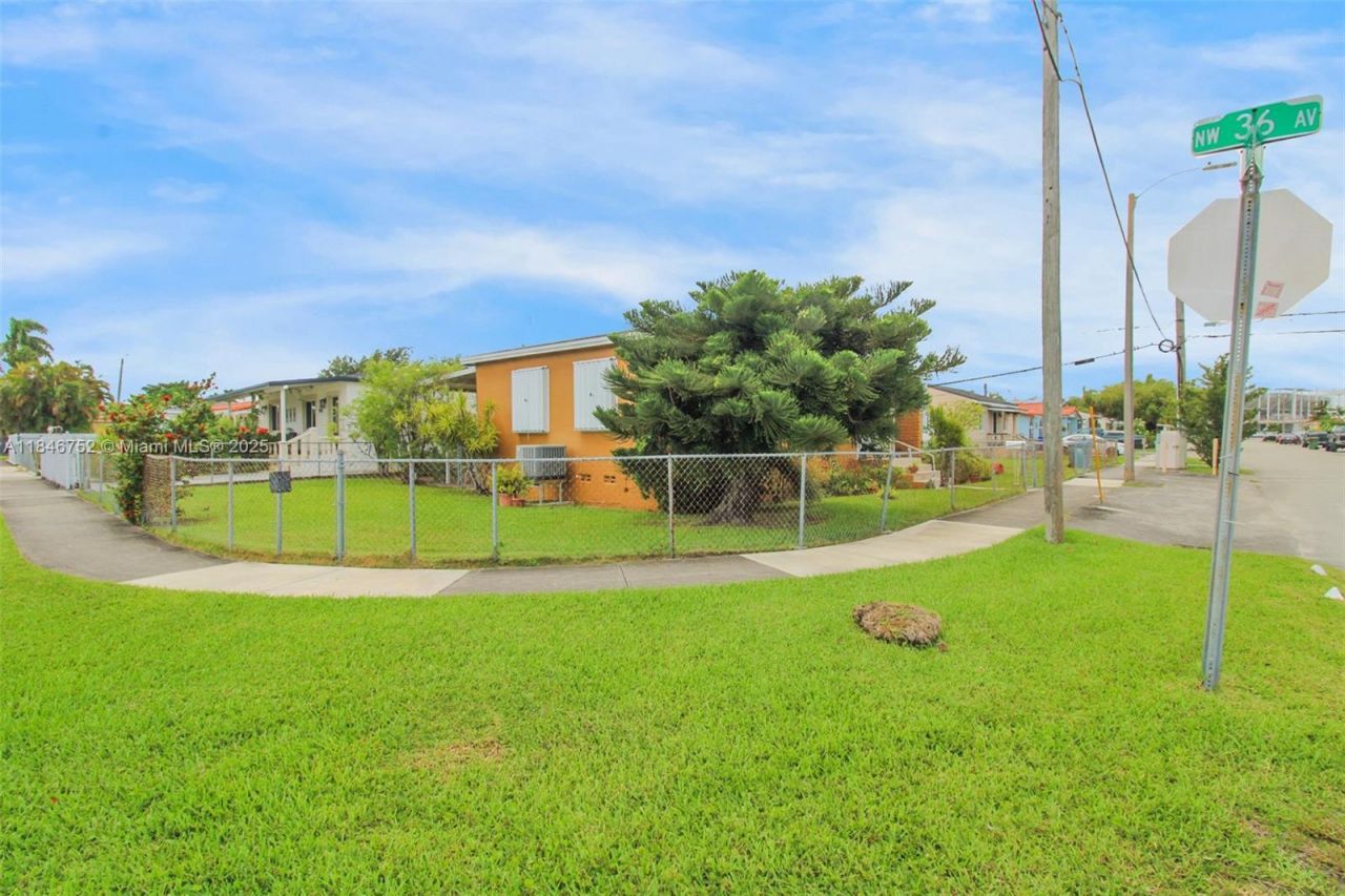 3600 NW 19th Ter, Miami, FL 33125 Photo