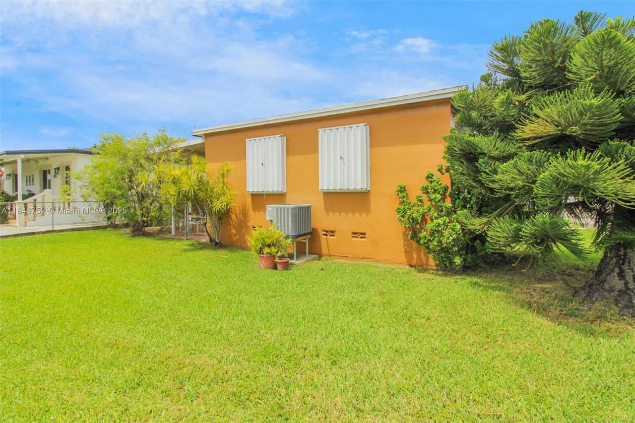 3600 NW 19th Ter, Miami, FL 33125 Photo