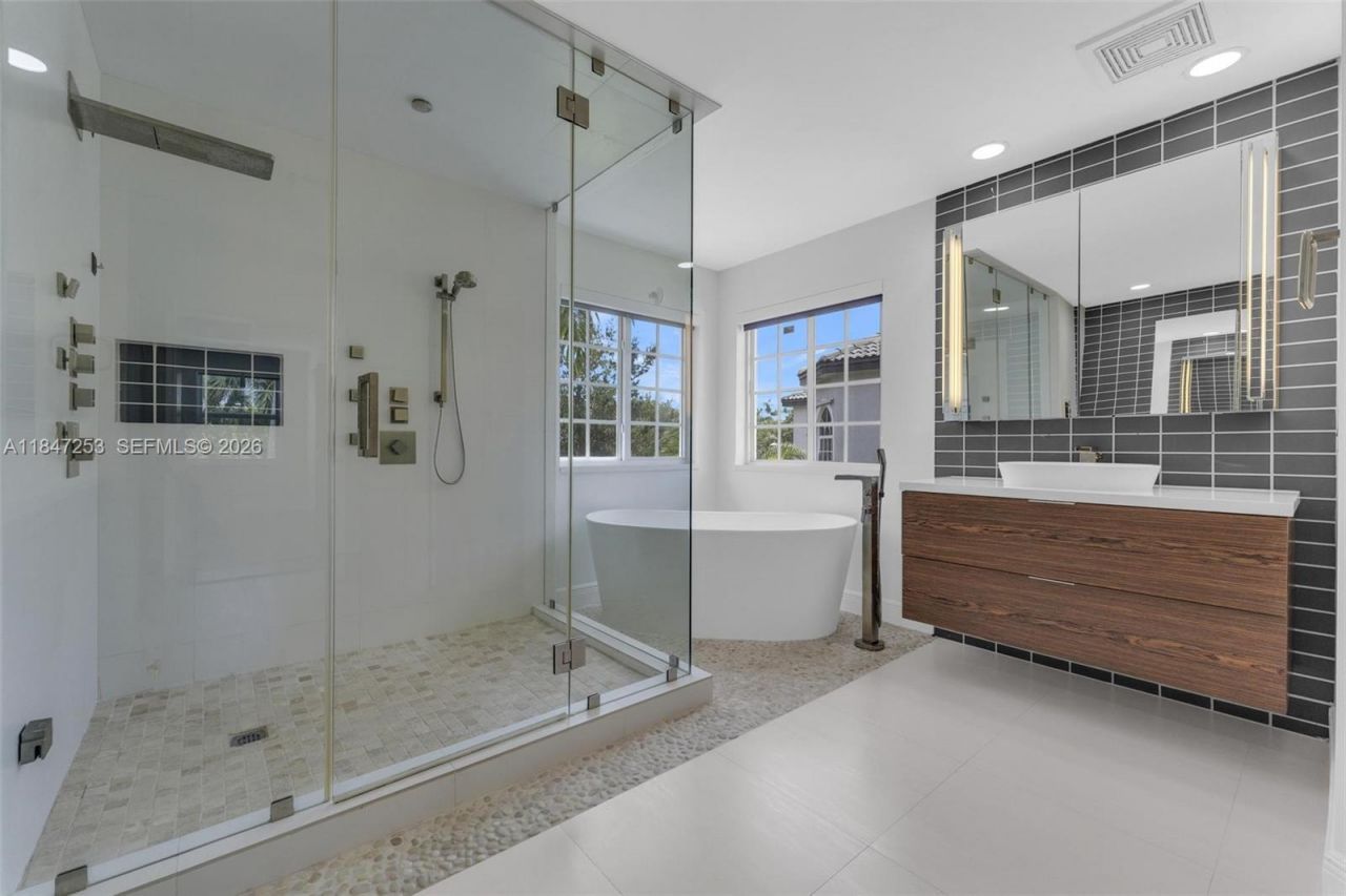 2128 SW 176th Ter, Miramar, FL 33029 Photo