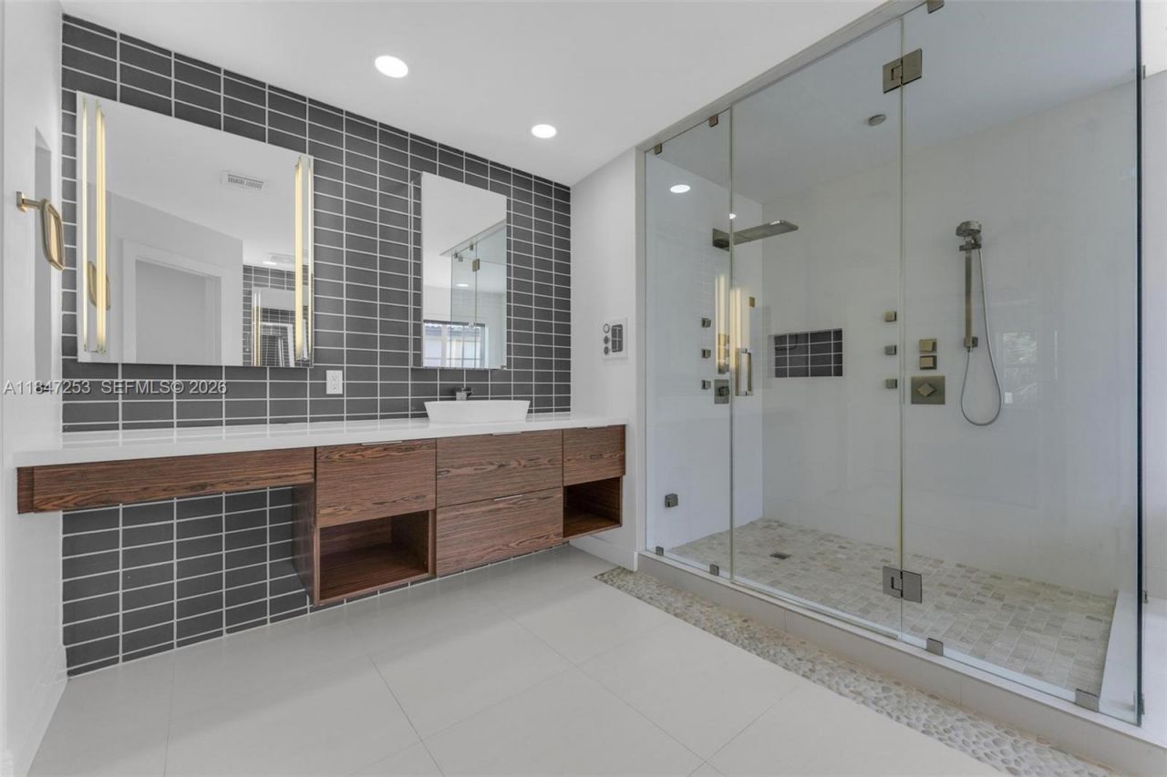 2128 SW 176th Ter, Miramar, FL 33029 Photo