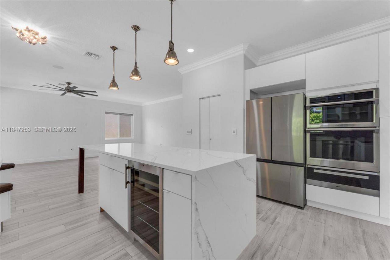 2128 SW 176th Ter, Miramar, FL 33029 Photo