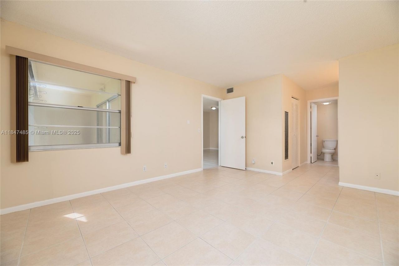 13000 SW 15th Ct, Unit 206U, Pembroke Pines, FL 33027 Photo