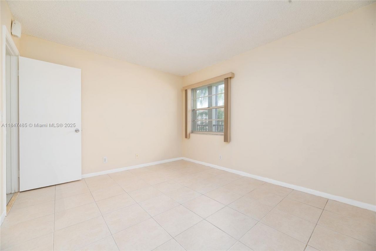 13000 SW 15th Ct, Unit 206U, Pembroke Pines, FL 33027 Photo
