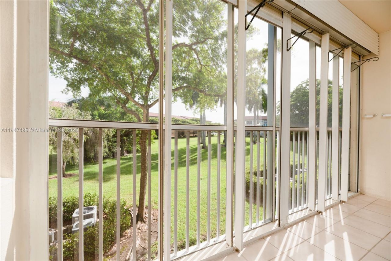 13000 SW 15th Ct, Unit 206U, Pembroke Pines, FL 33027 Photo