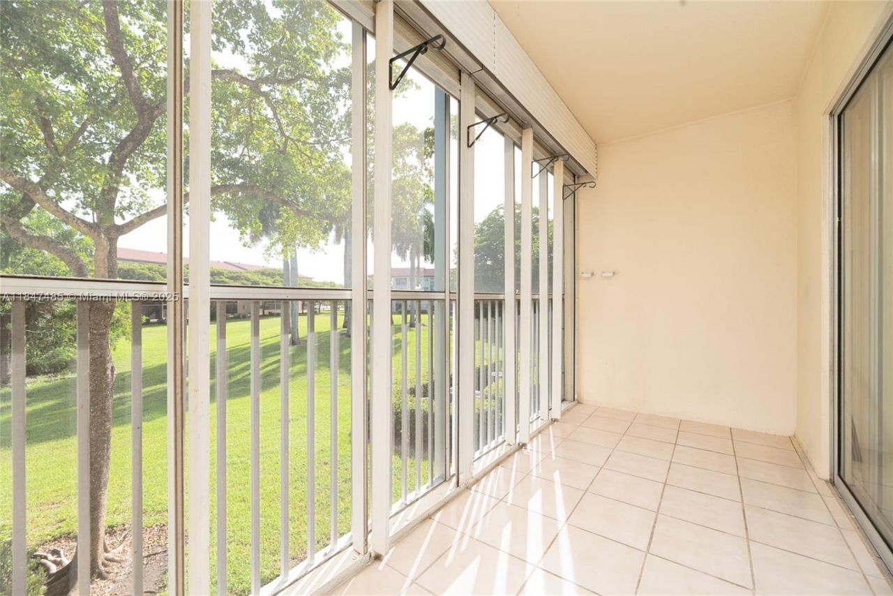 13000 SW 15th Ct, Unit 206U, Pembroke Pines, FL 33027 Photo