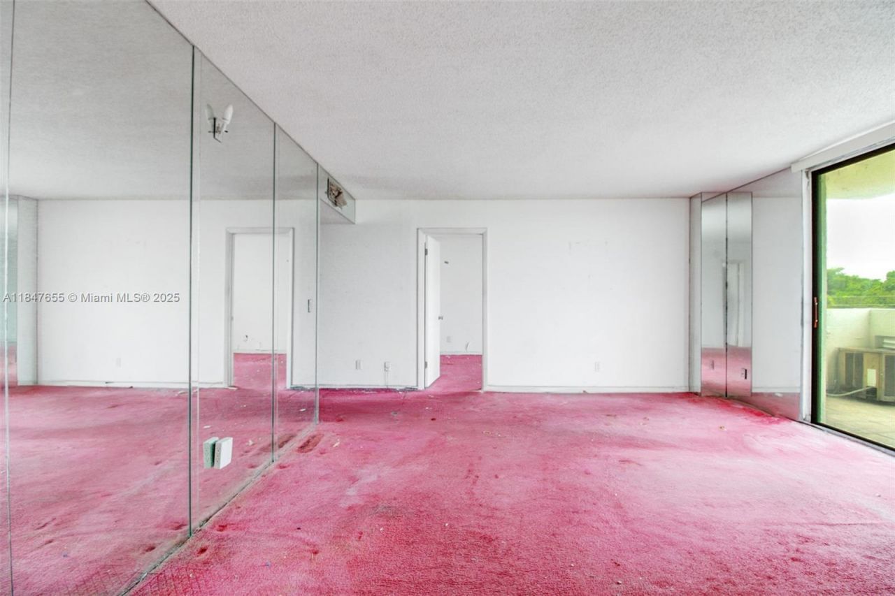 13499 Biscayne Blvd, Unit 407, North Miami, FL 33181 Photo