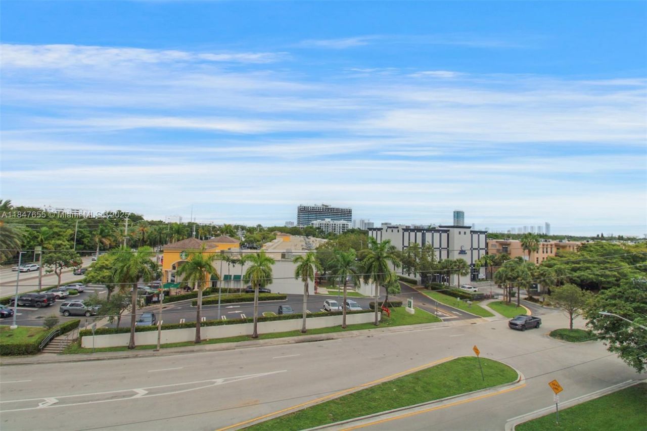 13499 Biscayne Blvd, Unit 407, North Miami, FL 33181 Photo
