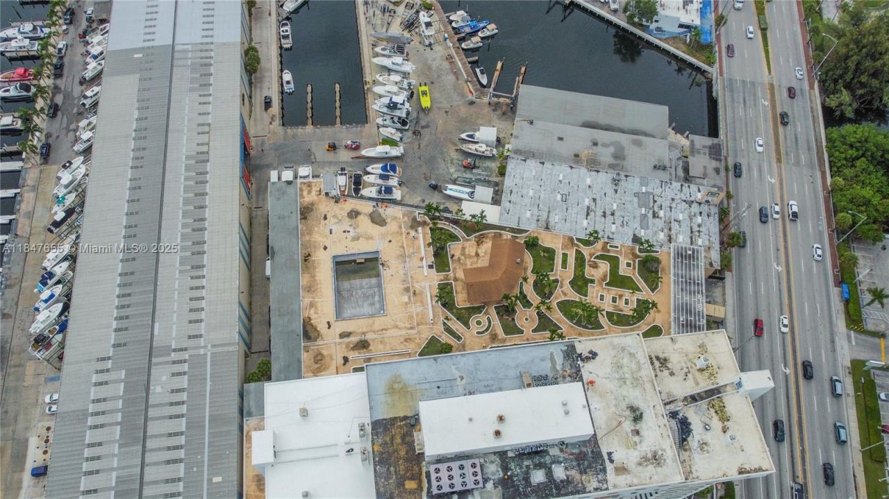 13499 Biscayne Blvd, Unit 407, North Miami, FL 33181 Photo