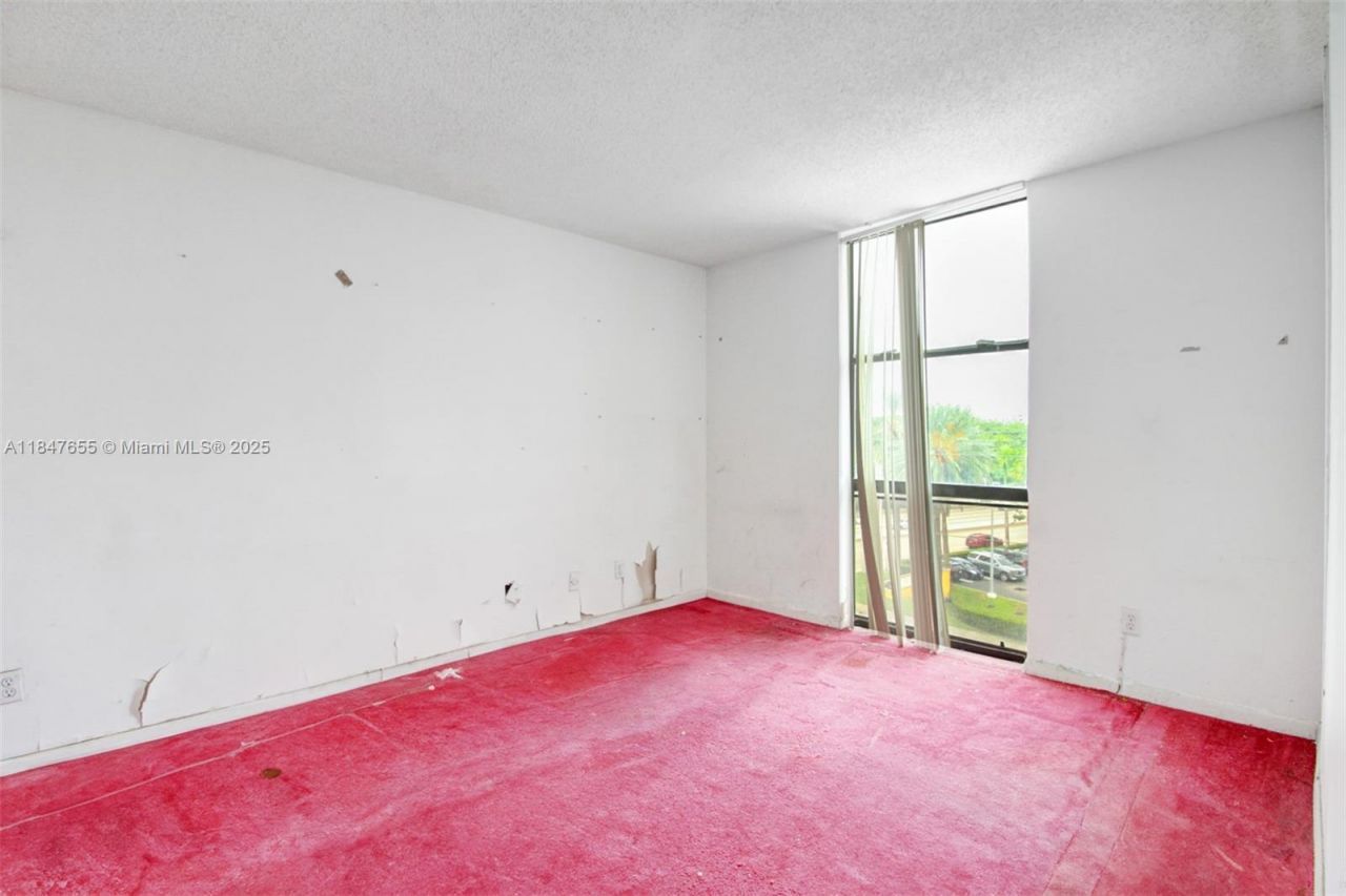 13499 Biscayne Blvd, Unit 407, North Miami, FL 33181 Photo