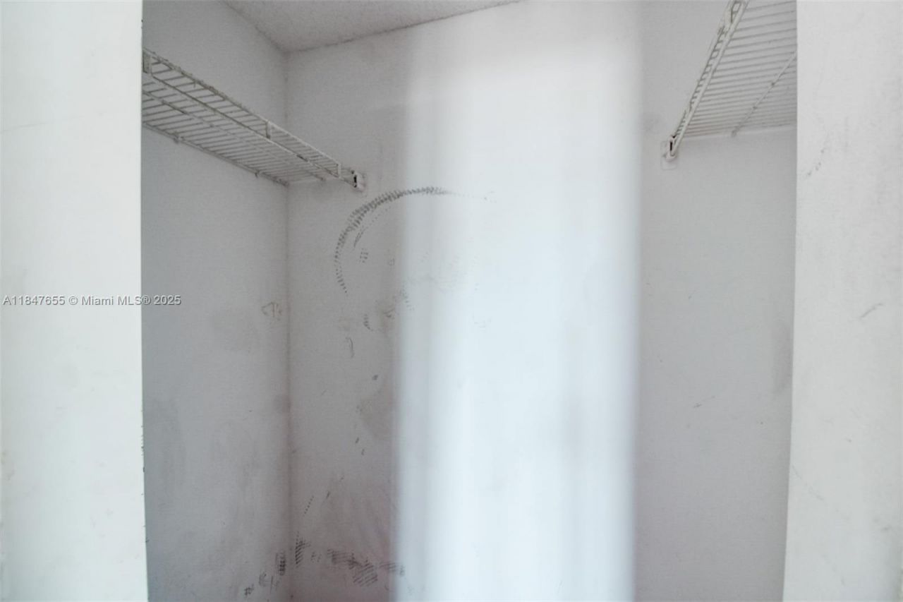 13499 Biscayne Blvd, Unit 407, North Miami, FL 33181 Photo