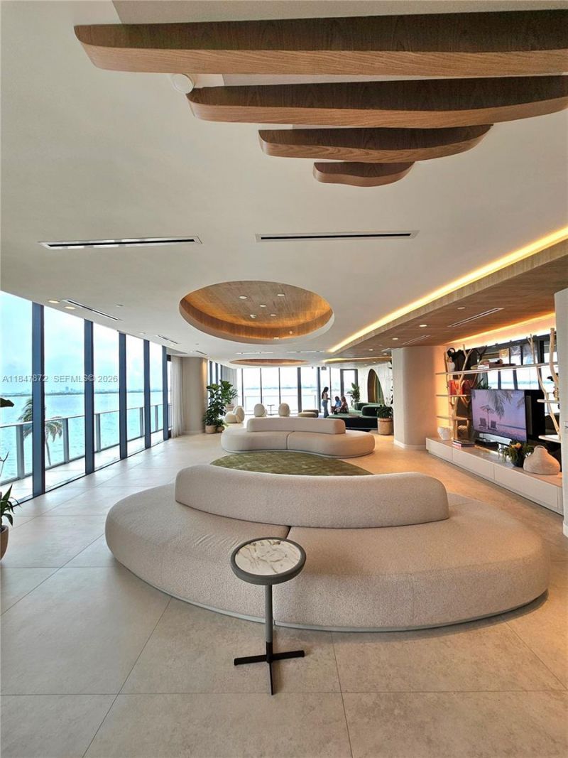 700 NE 24th St, Unit 3502, Miami, FL 33137 Photo