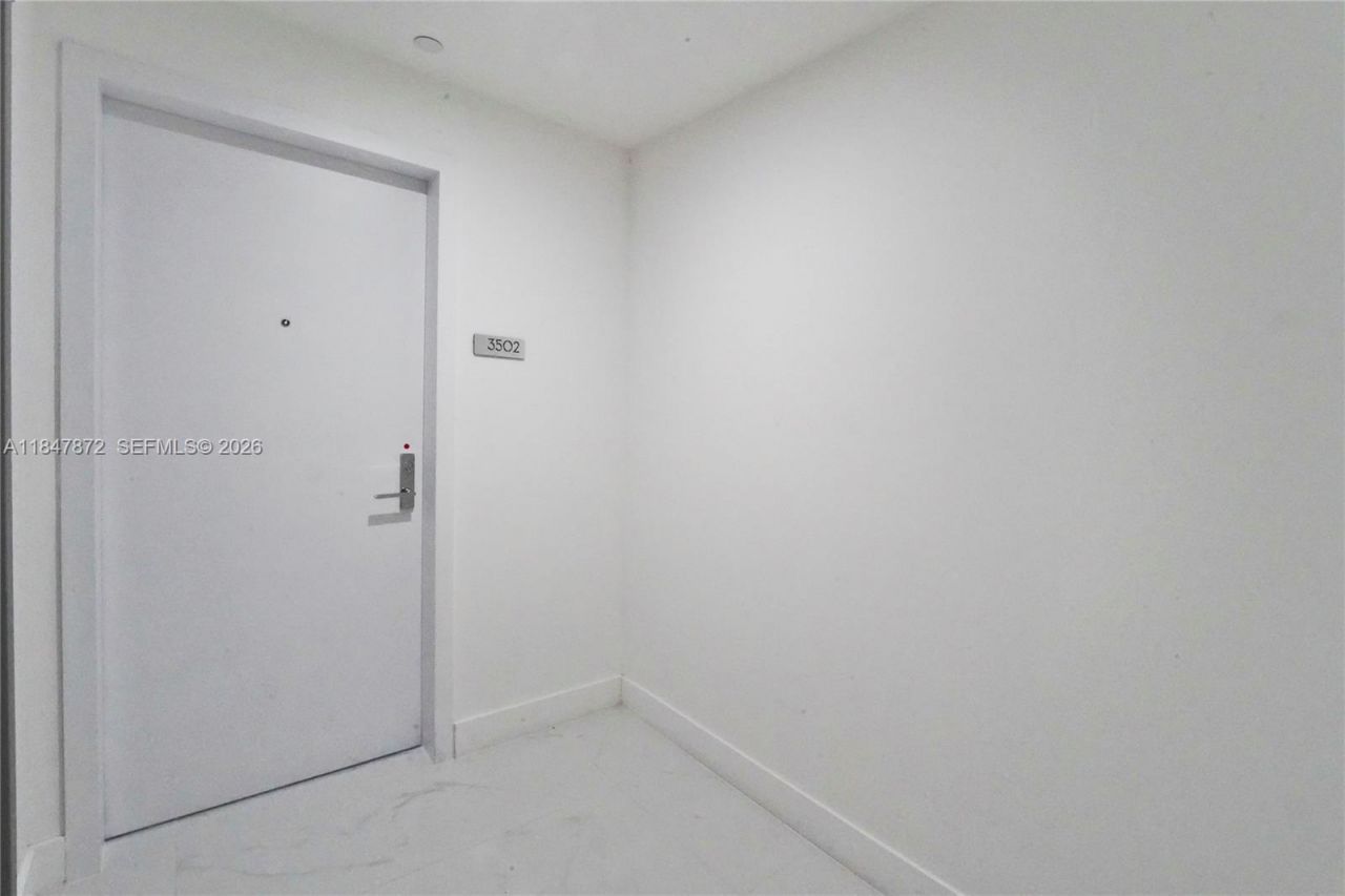 700 NE 24th St, Unit 3502, Miami, FL 33137 Photo