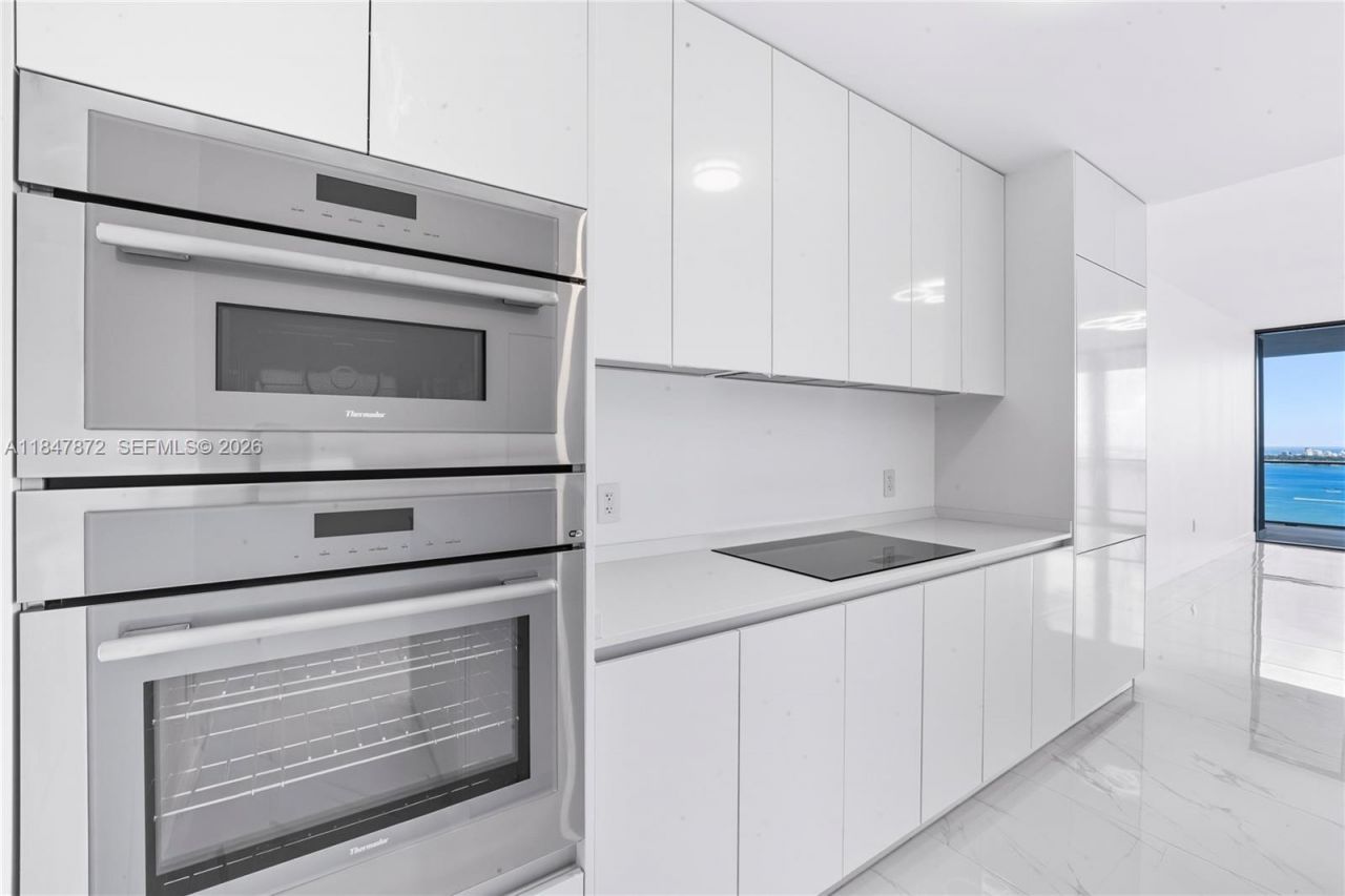 700 NE 24th St, Unit 3502, Miami, FL 33137 Photo