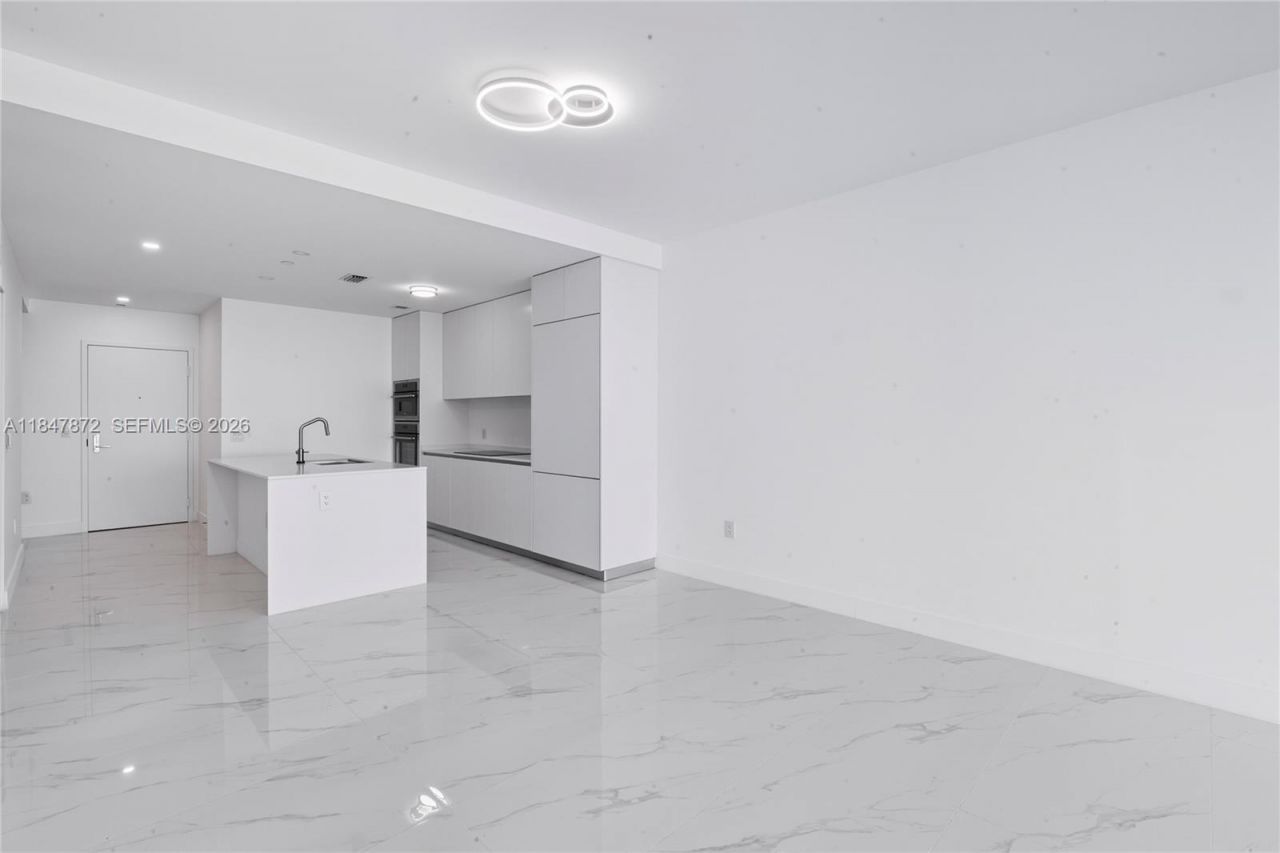 700 NE 24th St, Unit 3502, Miami, FL 33137 Photo