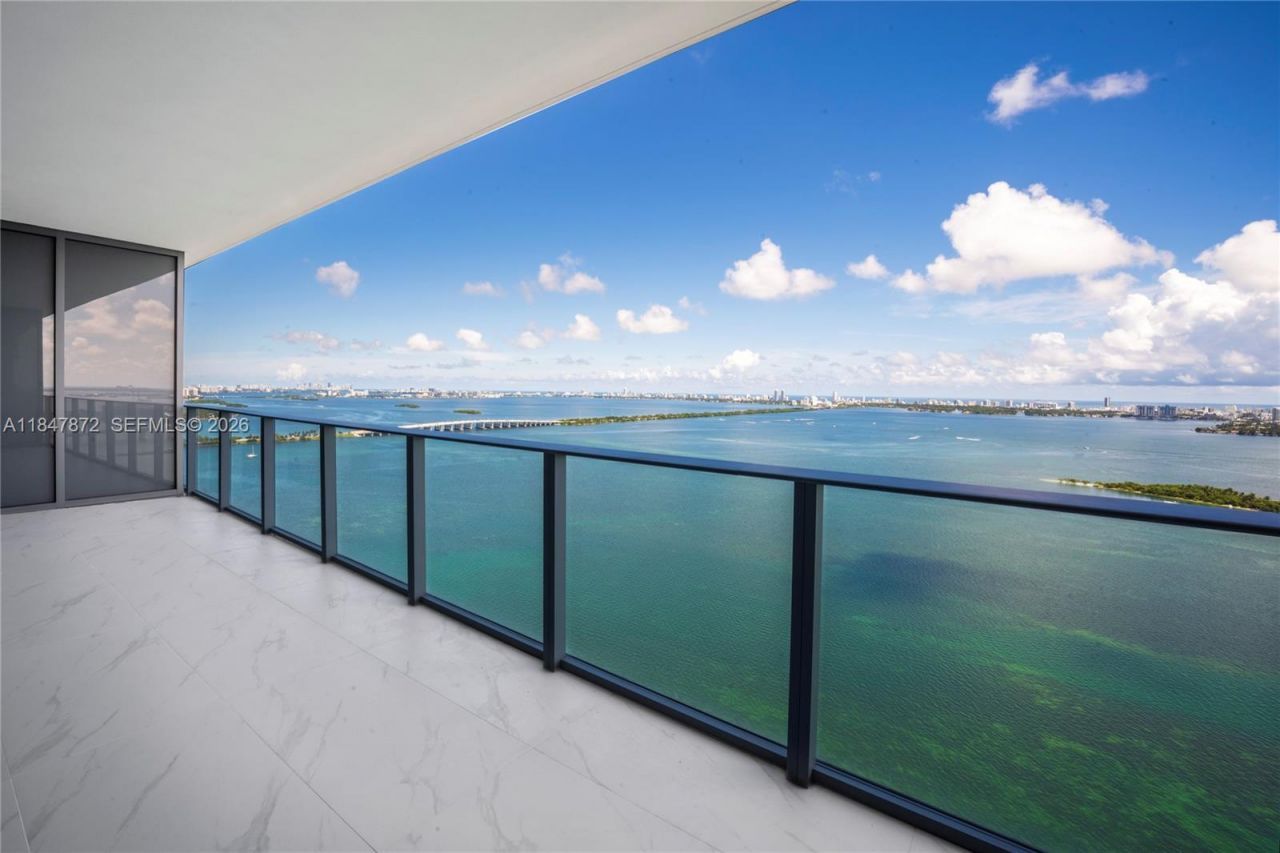 700 NE 24th St, Unit 3502, Miami, FL 33137 Photo