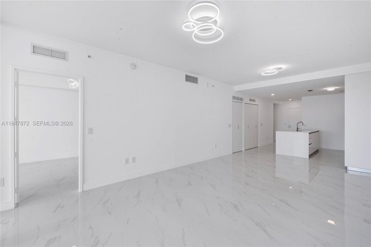 700 NE 24th St, Unit 3502, Miami, FL 33137 Photo