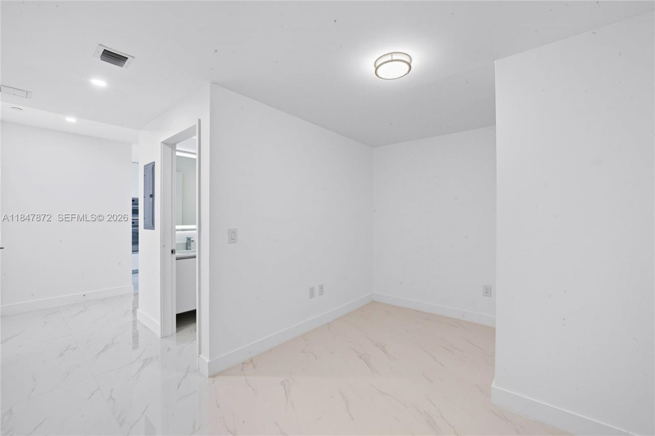 700 NE 24th St, Unit 3502, Miami, FL 33137 Photo