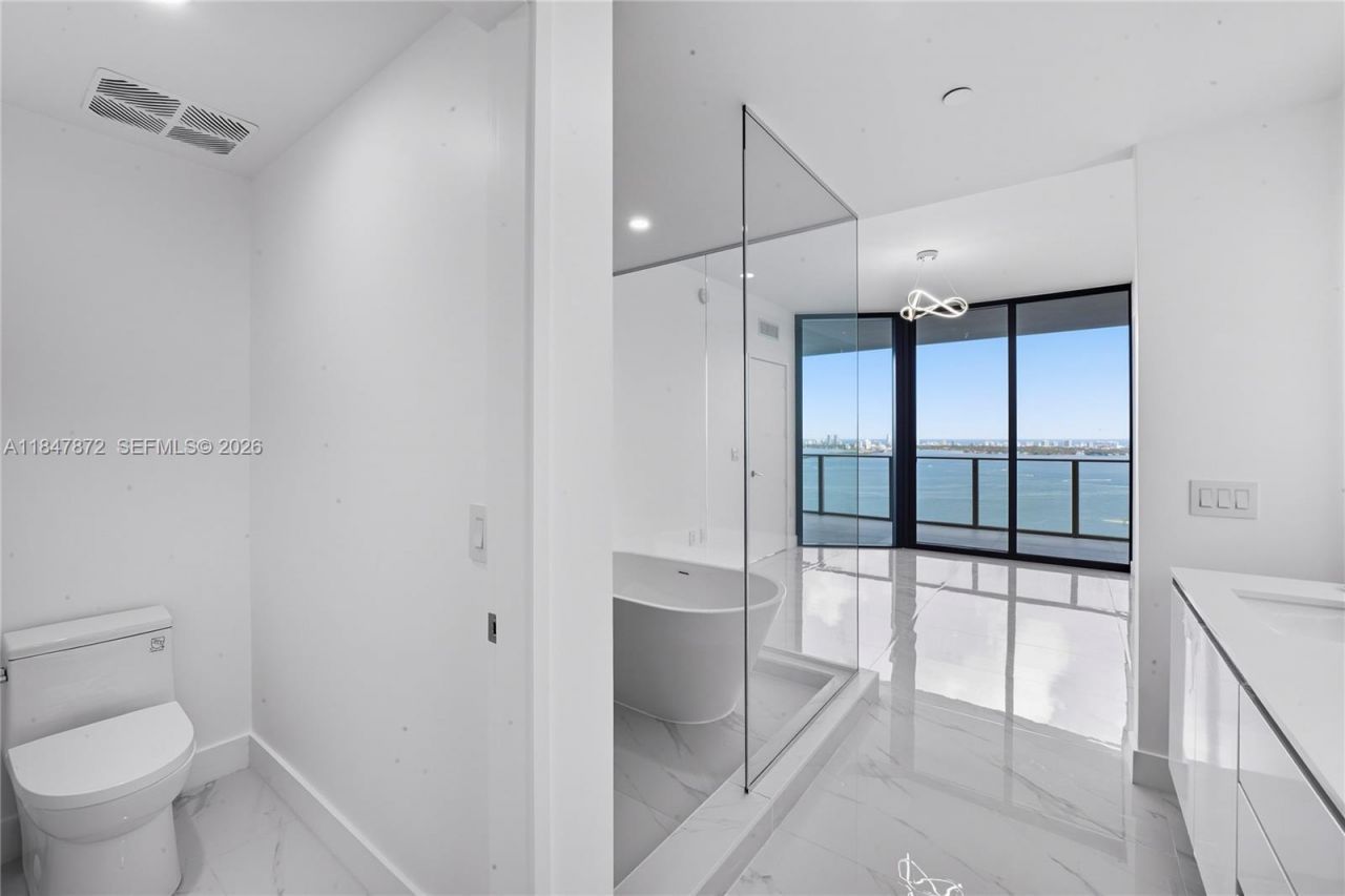 700 NE 24th St, Unit 3502, Miami, FL 33137 Photo