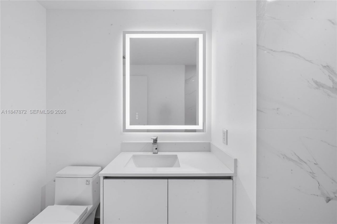 700 NE 24th St, Unit 3502, Miami, FL 33137 Photo