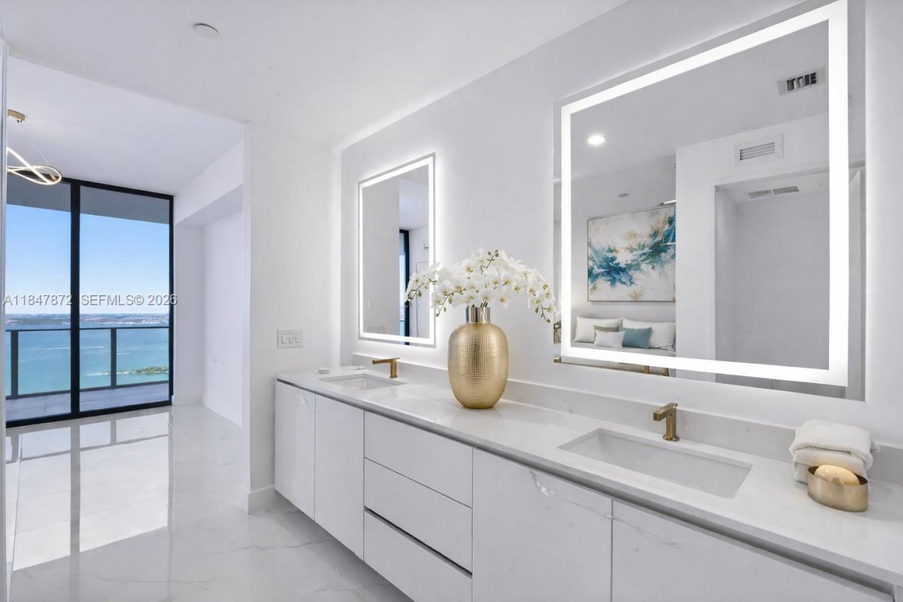 700 NE 24th St, Unit 3502, Miami, FL 33137 Photo