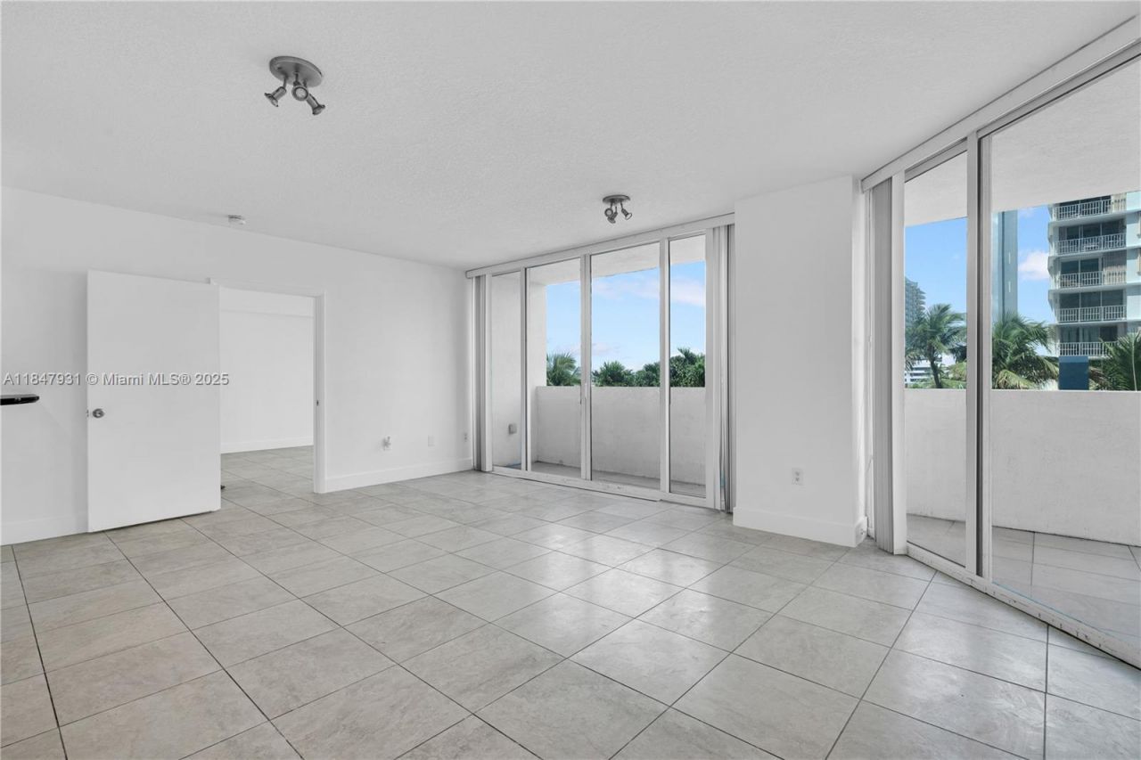 1881 79th St Cswy, Unit 404, North Bay Village, FL 33141 Photo