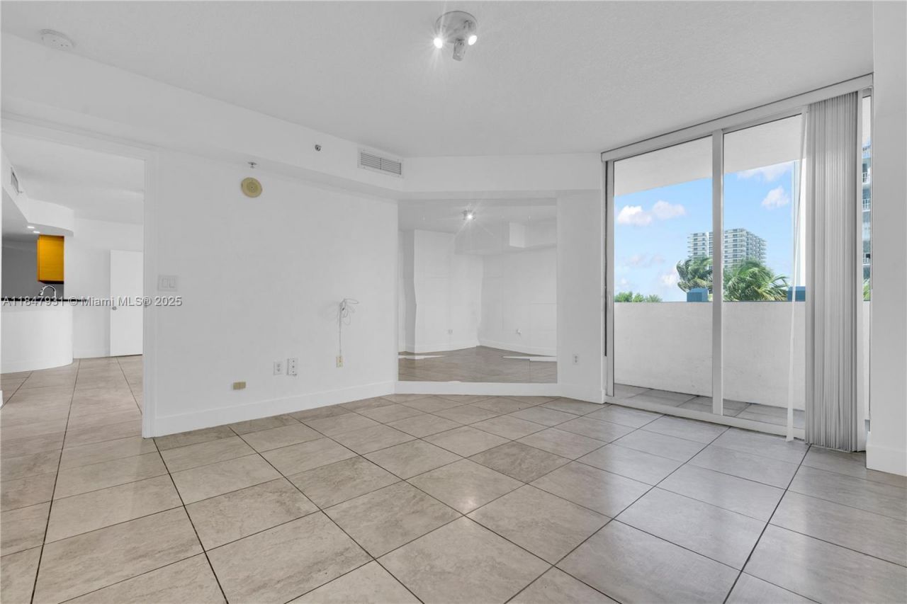 1881 79th St Cswy, Unit 404, North Bay Village, FL 33141 Photo