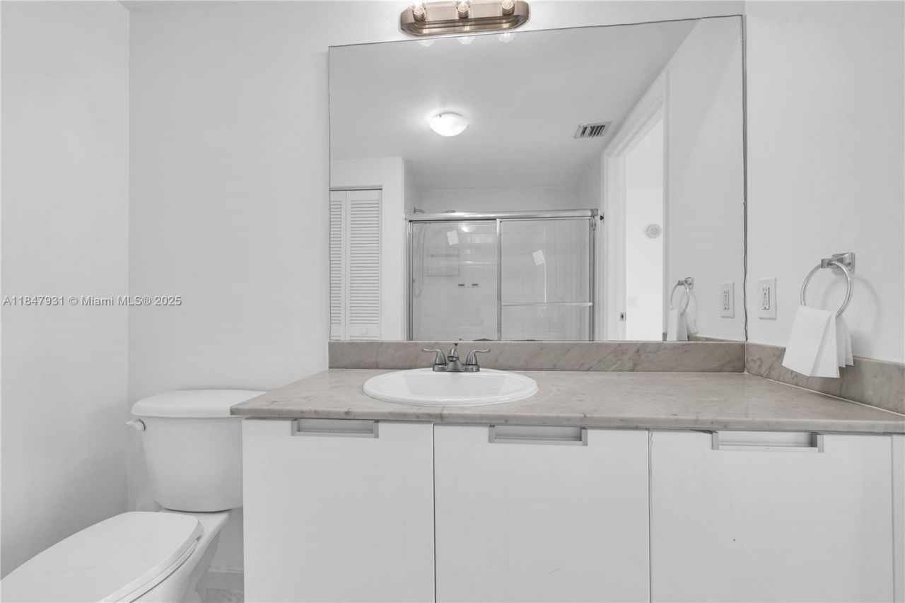 1881 79th St Cswy, Unit 404, North Bay Village, FL 33141 Photo