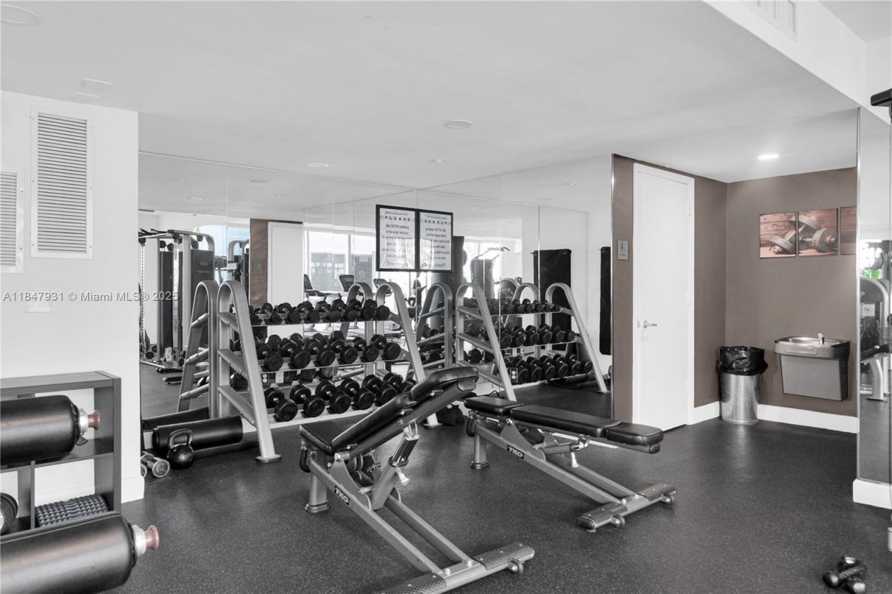 1881 79th St Cswy, Unit 404, North Bay Village, FL 33141 Photo