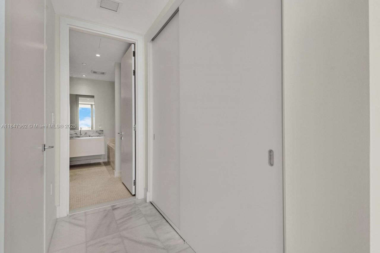 700 NE 26th Ter, Unit 1101, Miami, FL 33137 Photo