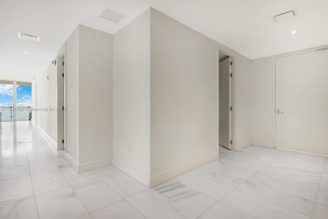 700 NE 26th Ter, Unit 1101, Miami, FL 33137 Photo