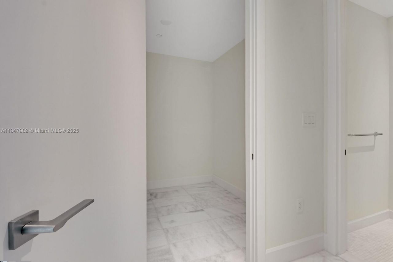 700 NE 26th Ter, Unit 1101, Miami, FL 33137 Photo