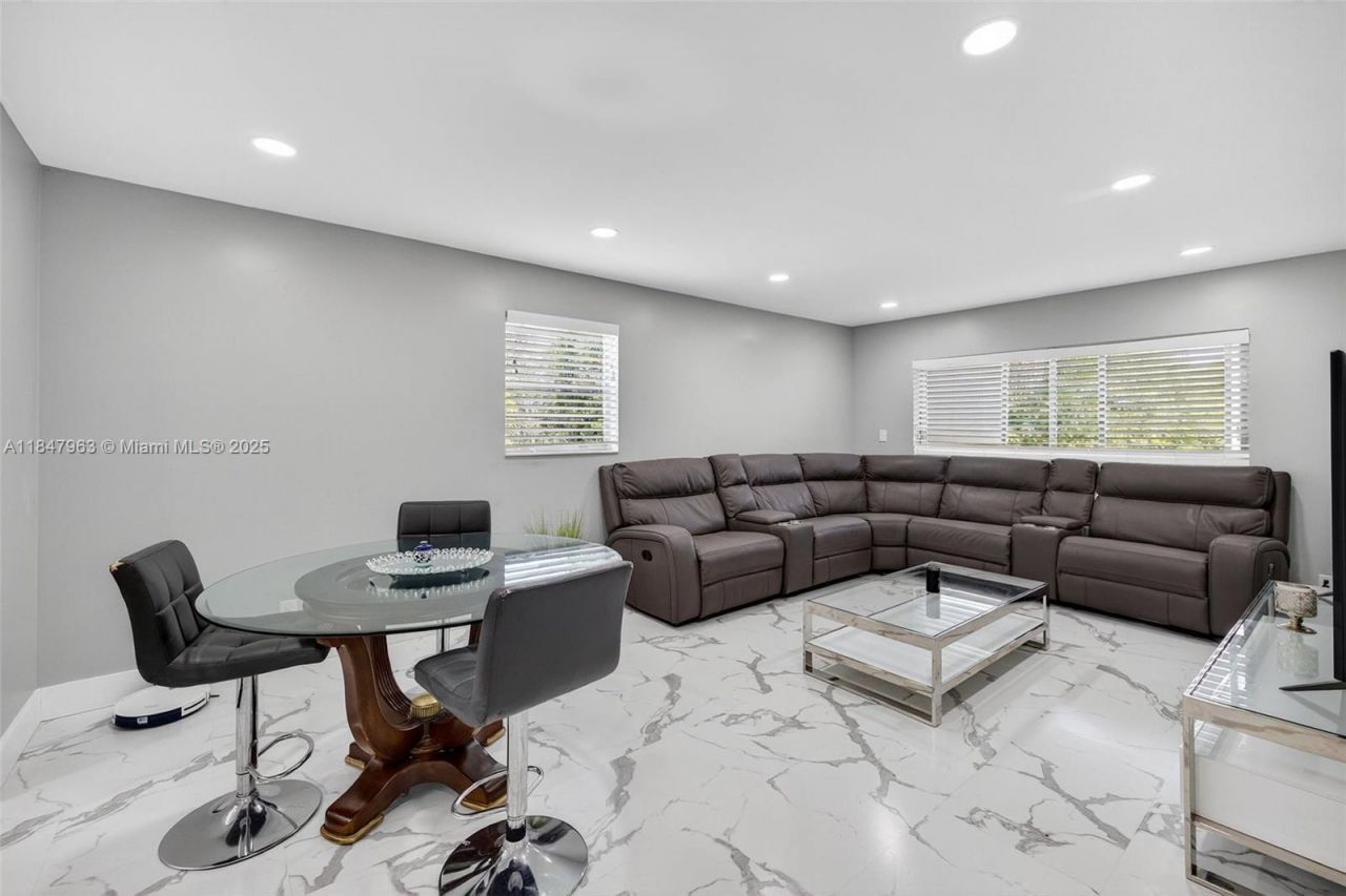 4164 NW 90th Ave, Unit 201, Coral Springs, FL 33065 Photo