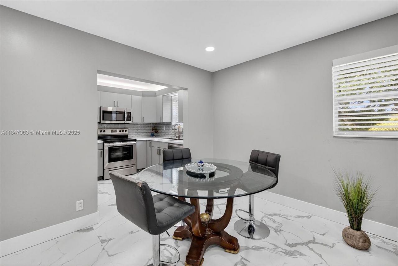 4164 NW 90th Ave, Unit 201, Coral Springs, FL 33065 Photo