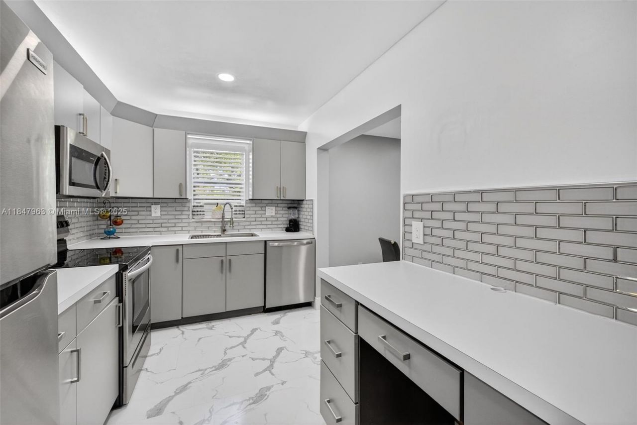 4164 NW 90th Ave, Unit 201, Coral Springs, FL 33065 Photo