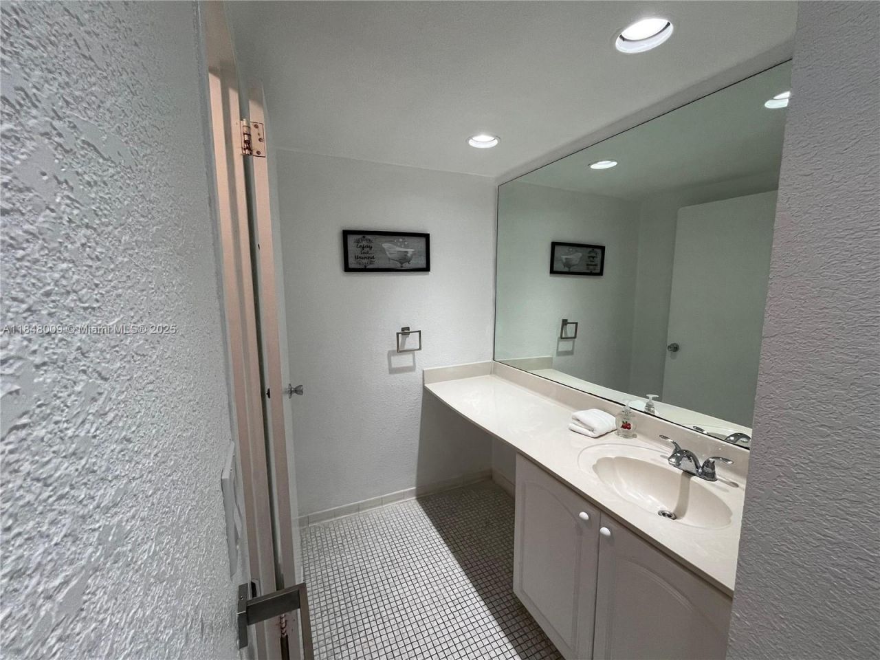 4001 S Ocean Dr, Unit 15L, Hollywood, FL 33019 Photo