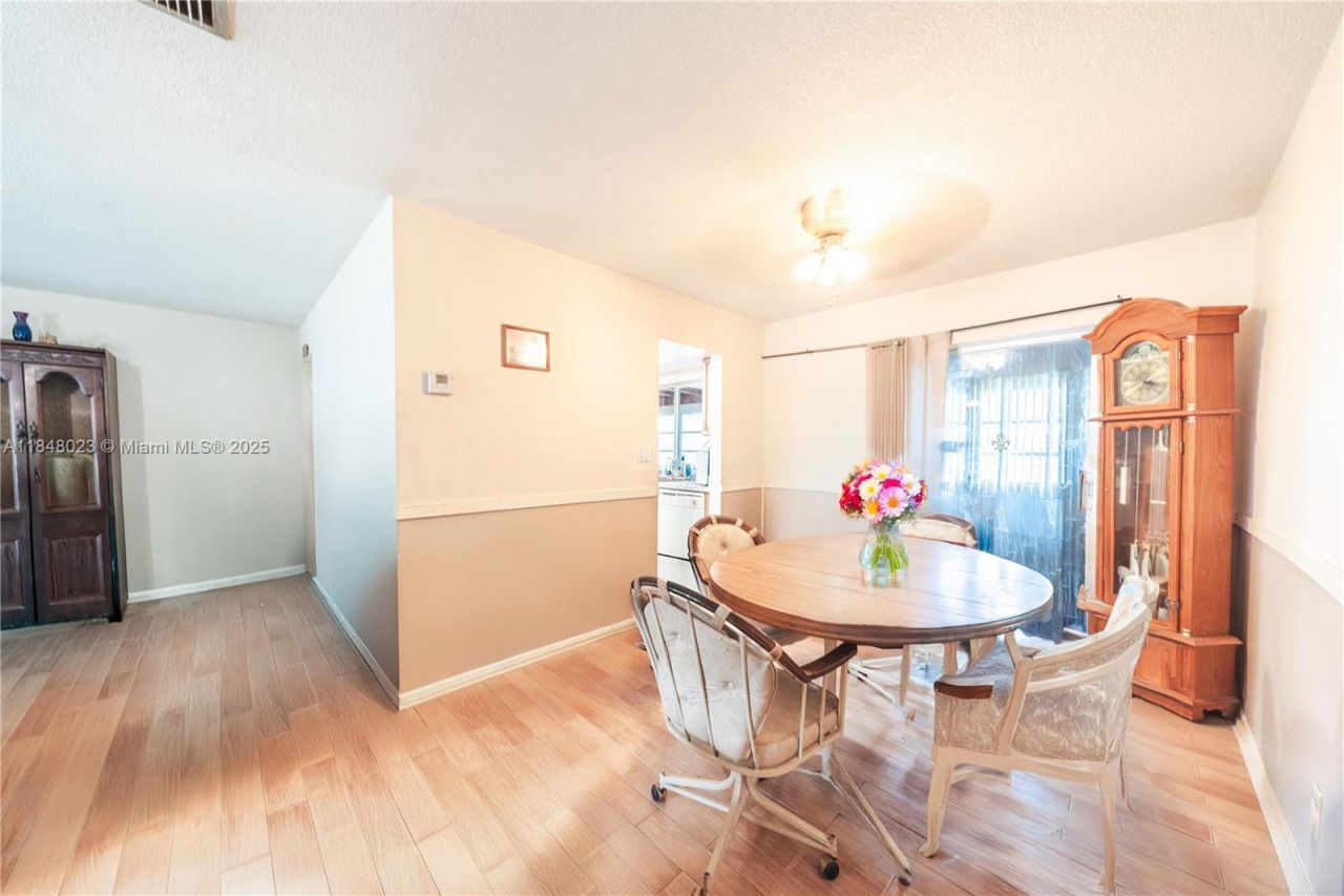 5103 NW 54th Ct, Tamarac, FL 33319 Photo