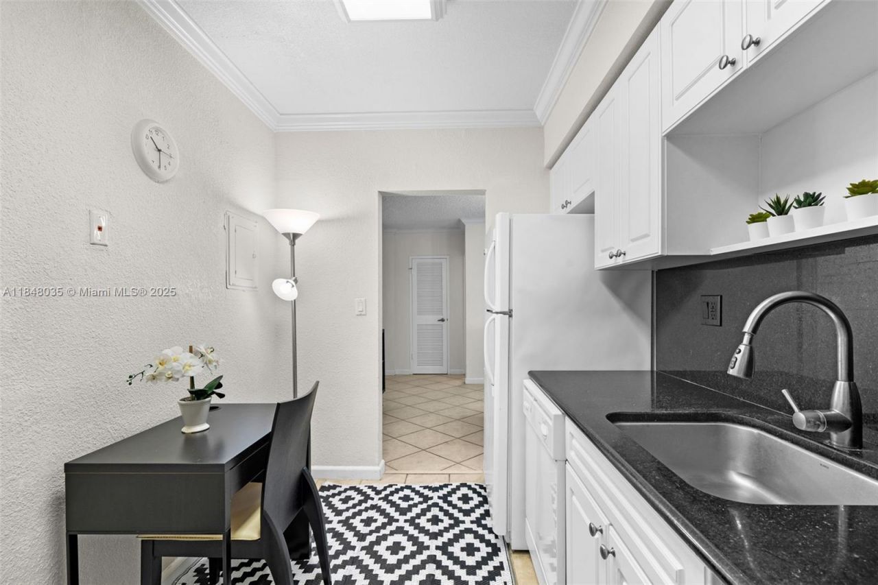 2501 S Ocean Dr (avail 04/01/2026), Unit PH39, Hollywood, FL 33019 Photo