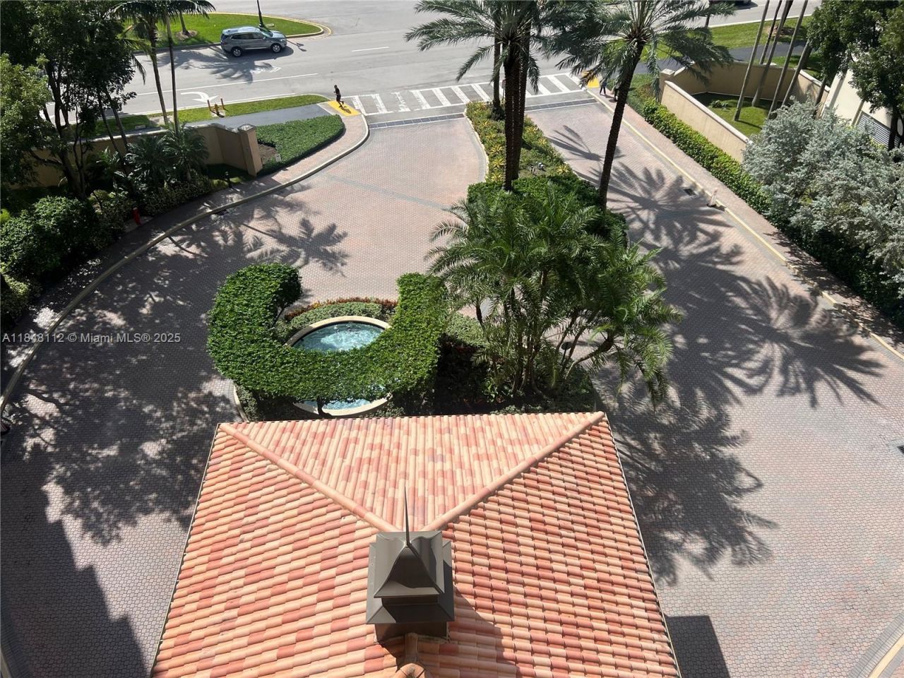 19501 W Country Club Dr, Unit 712, Aventura, FL 33180 Photo
